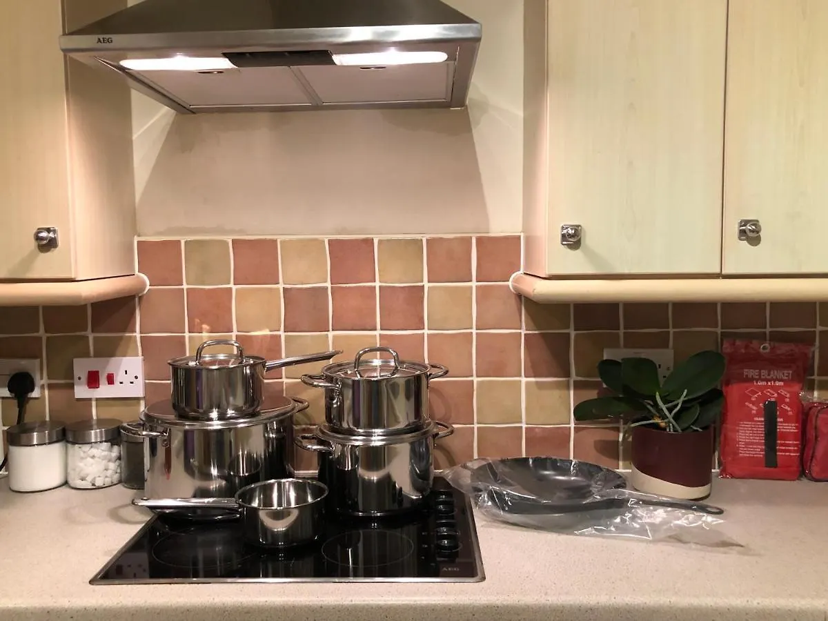 Holiday home River Bay Beautiful 2-Bed House In Cardiff United Kingdom