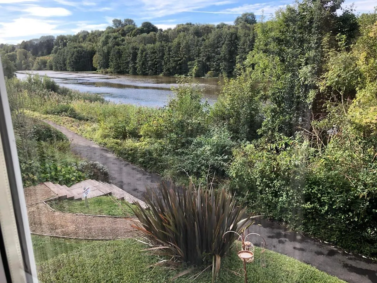 River Bay Beautiful 2-Bed House In Cardiff Holiday home