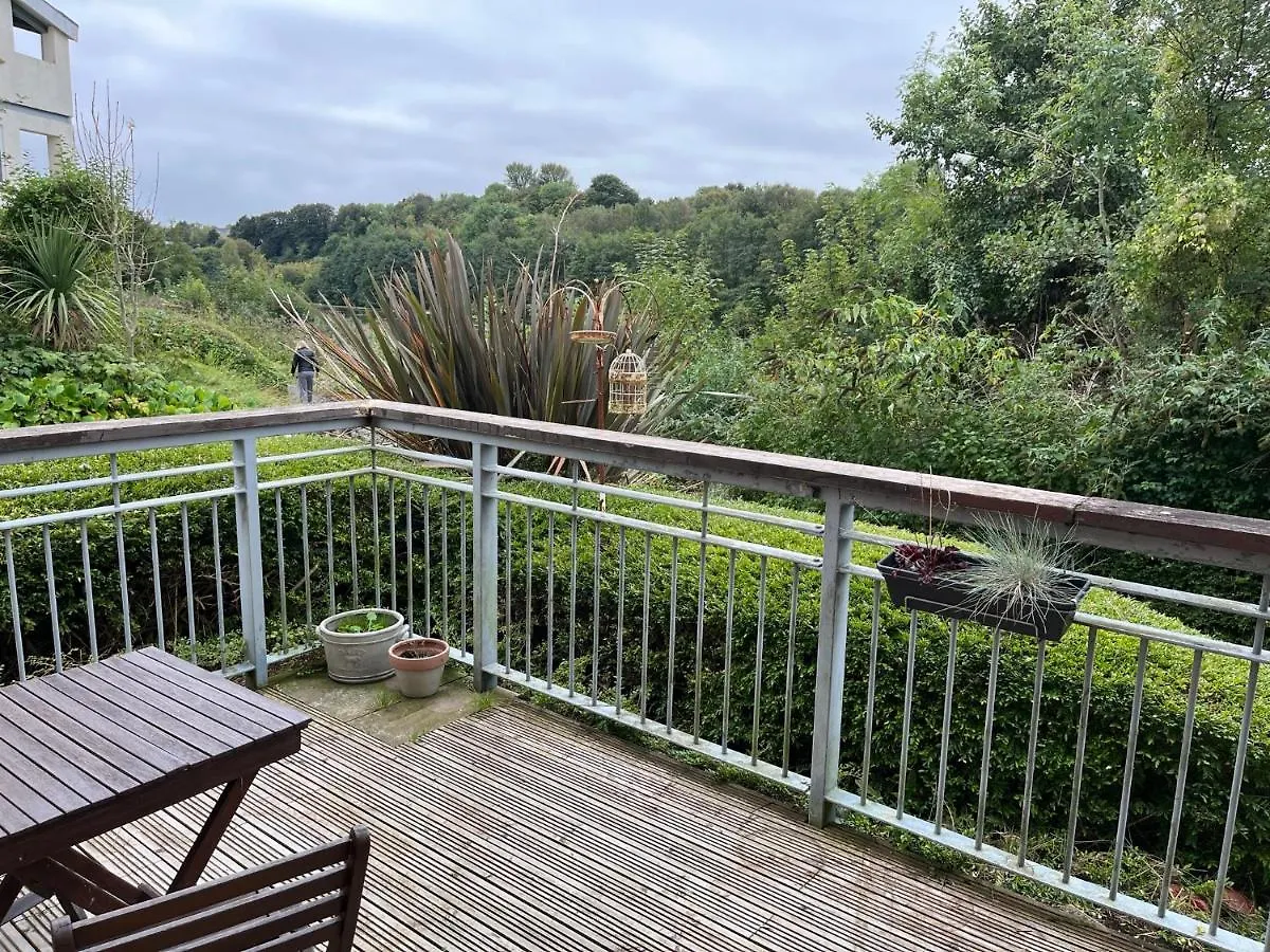 River Bay Beautiful 2-Bed House In Cardiff 0*,  United Kingdom